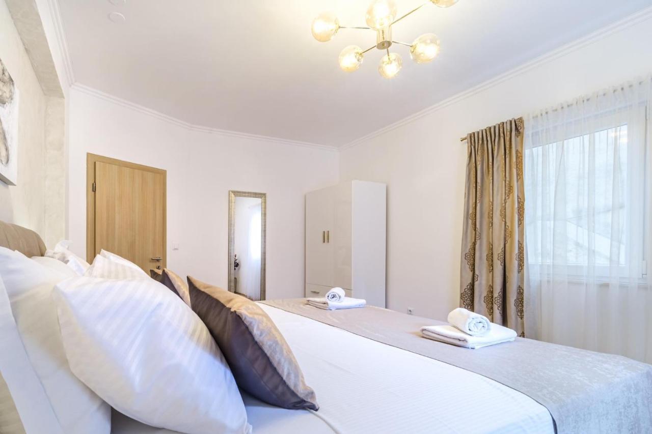 Luxury Apartmens Sebastijan&Karlo スプリト エクステリア 写真